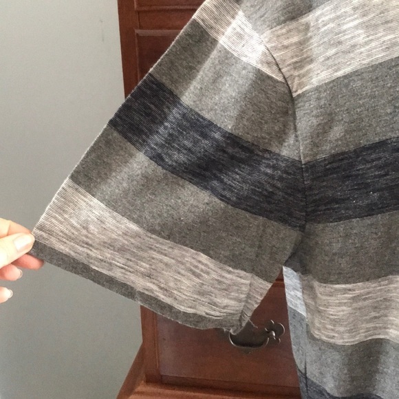 Gap Gray Stripe Tee Shirt XL - Picture 4 of 7